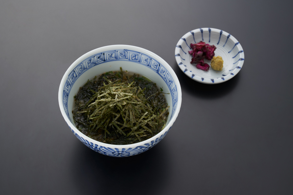 Boiled rice in tea